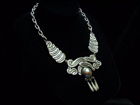 Wonderful Matl Design Vintage Mexican Silver Earrings