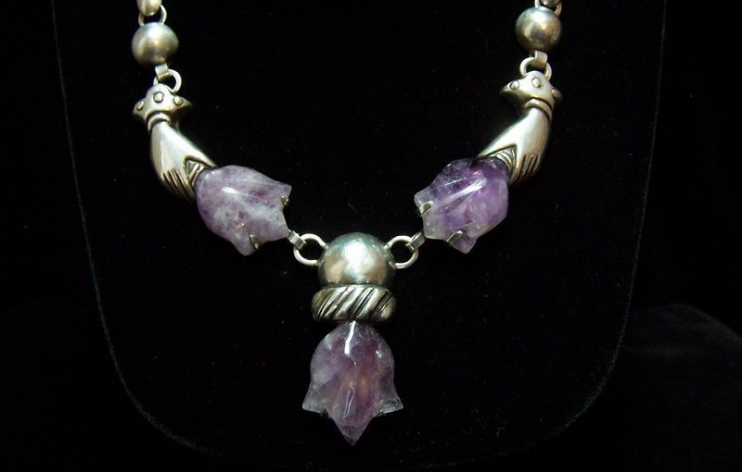 Tulip Necklace